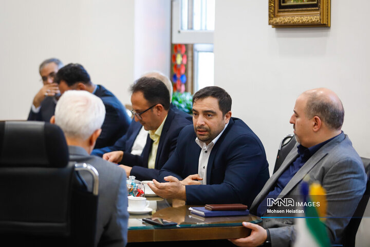 آیین امضای تفاهم‌نامه همکاری شهرداری اصفهان و پژوهشگاه فضایی ایران