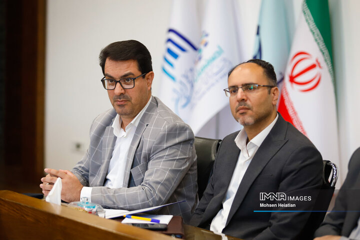 آیین امضای تفاهم‌نامه همکاری شهرداری اصفهان و پژوهشگاه فضایی ایران