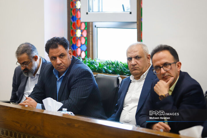 آیین امضای تفاهم‌نامه همکاری شهرداری اصفهان و پژوهشگاه فضایی ایران