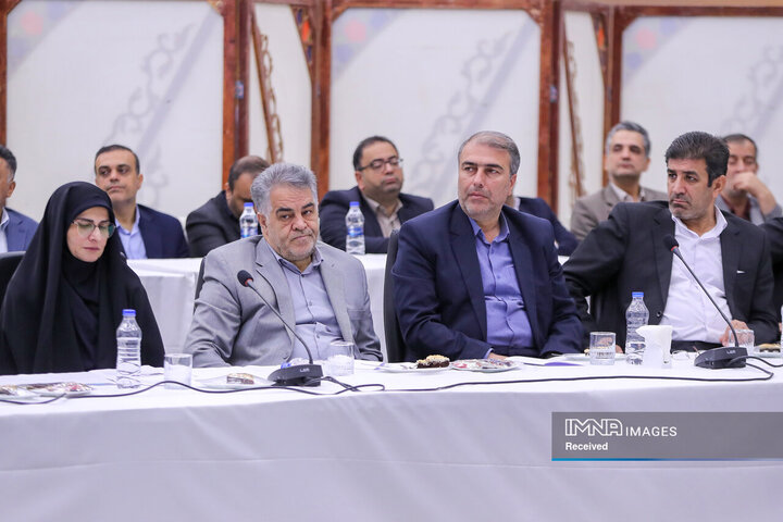 سفر رئیس جمهور به اصفهان