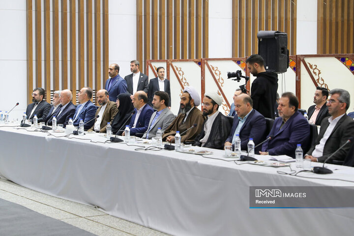 سفر رئیس جمهور به اصفهان