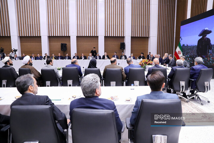 سفر رئیس جمهور به اصفهان