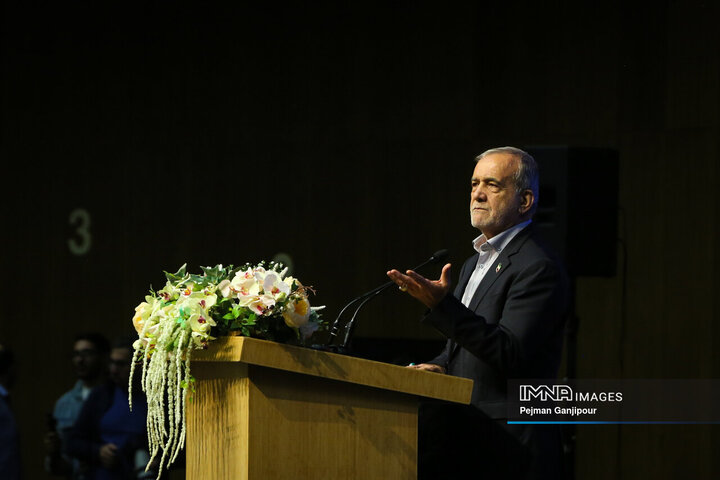 جشنواره خیرین مدرسه‌ساز استان اصفهان