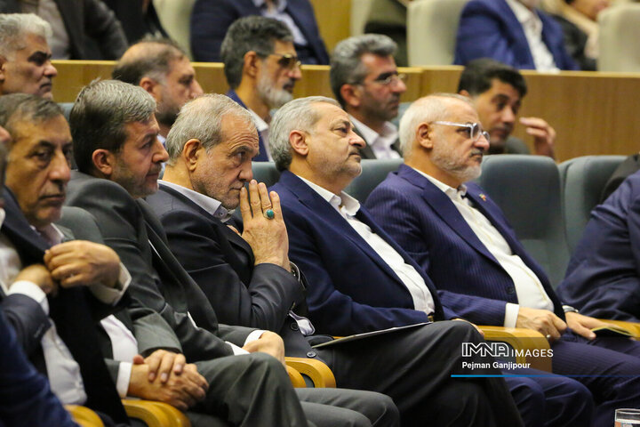 جشنواره خیرین مدرسه‌ساز استان اصفهان