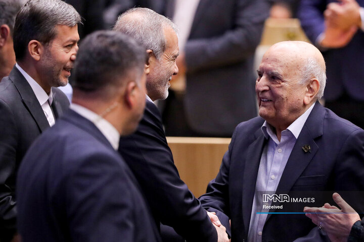 سفر رئیس جمهور به اصفهان