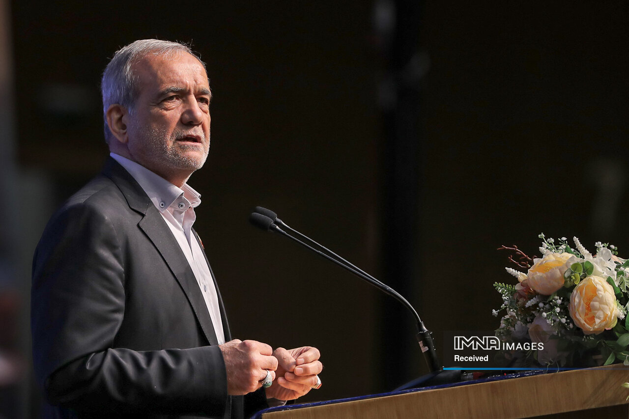 ترمیم زخم‌های جامعه وظیفه هنرمند و سیاست‌گذار است/ قهر با وطن نامردی است