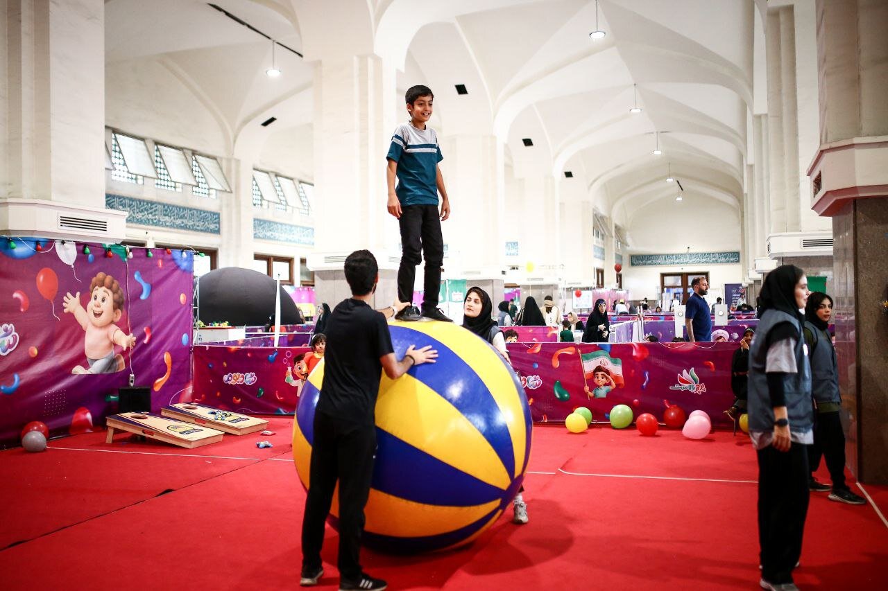 «پرچم ایران» نماد جشنواره شادبوم