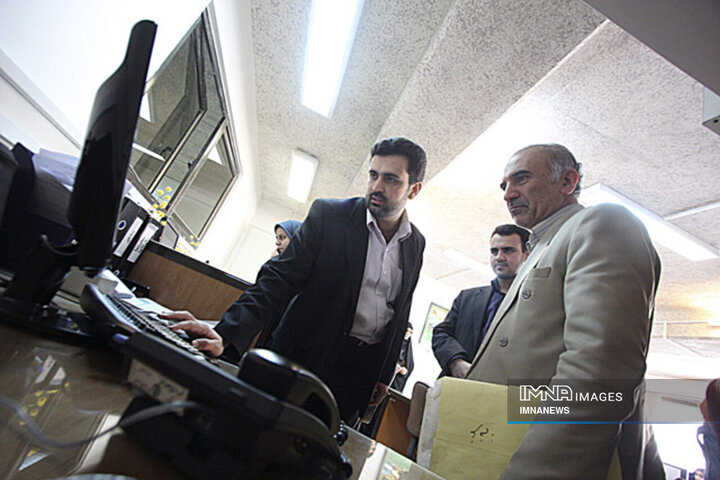 بازديد يكی از پيشگامان انقلاب اسلامی از خبرگزاری ايمنا، بهمن 1389