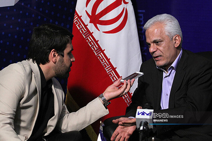 غرفه خبرگزاری ایمنا در نمایشگاه مطبوعات و خبرگزاری ها، آبان 1393