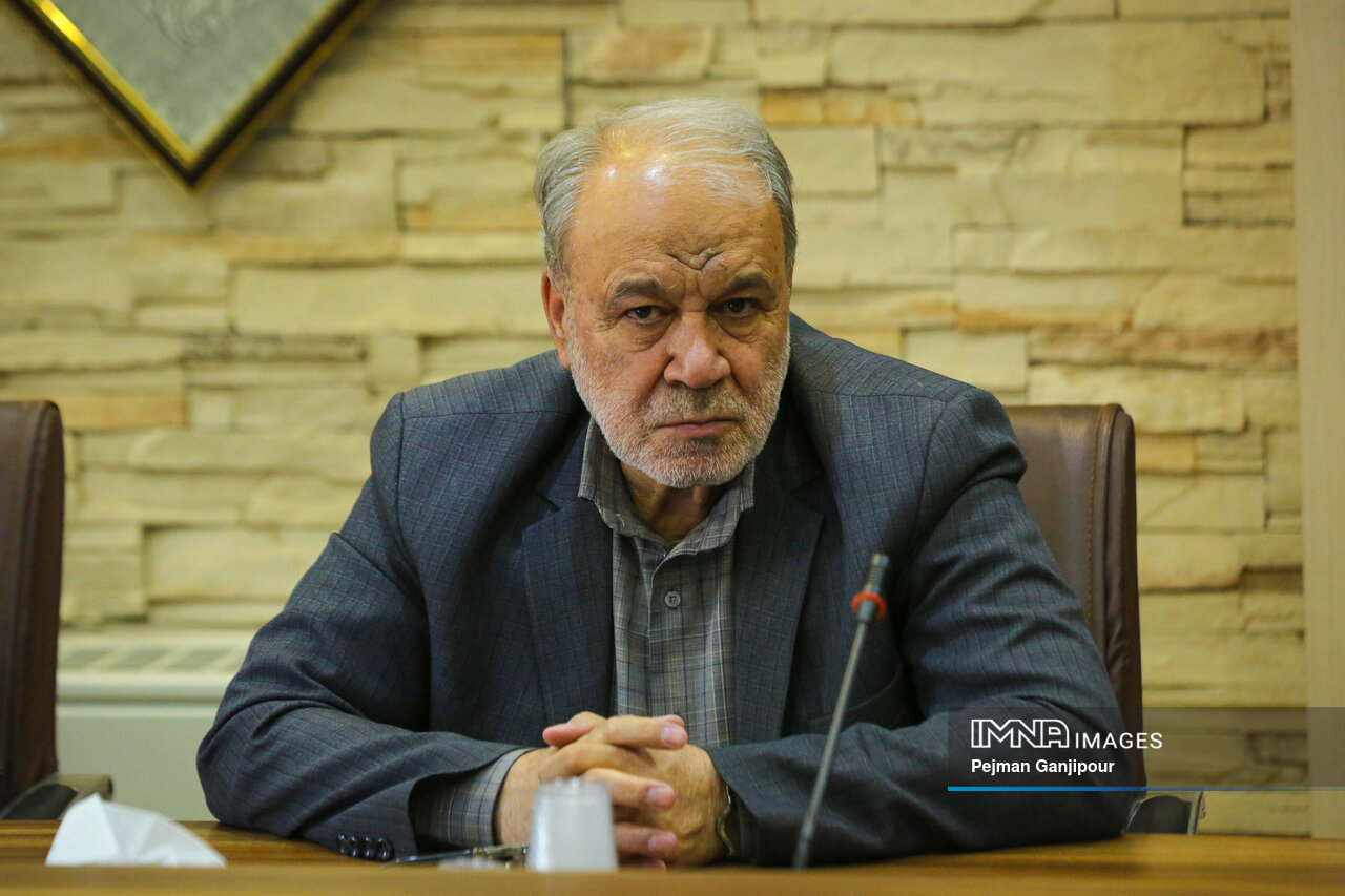 بحران آب اصفهان تنها با مشارکت دولت، نهادهای استانی و مردم قابل حل است