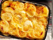 طرز تهیه گراتن سیب‌زمینی خوشمزه به سبک فرانسوی + سس بشامل