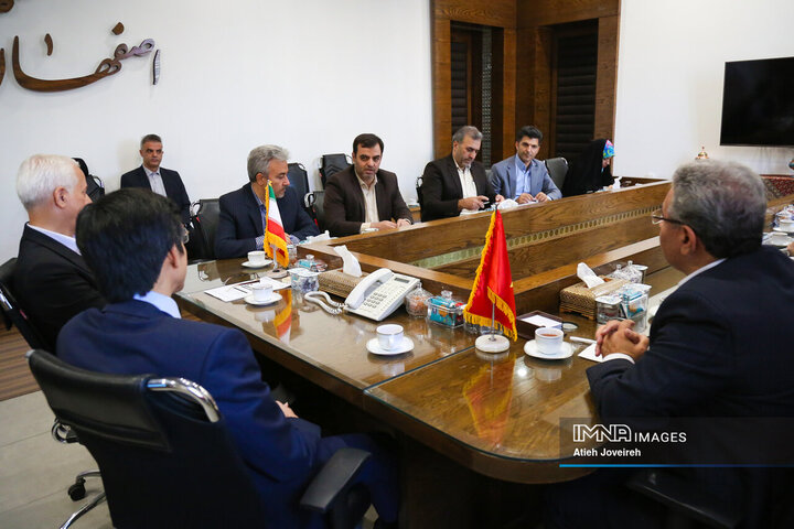 دیدار شهردار اصفهان و سفیر ویتنام در ایران