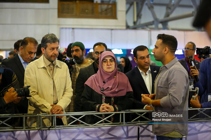 بازدید سخنگوی دولت از مسابقات ملی مهارت ایران در اصفهان