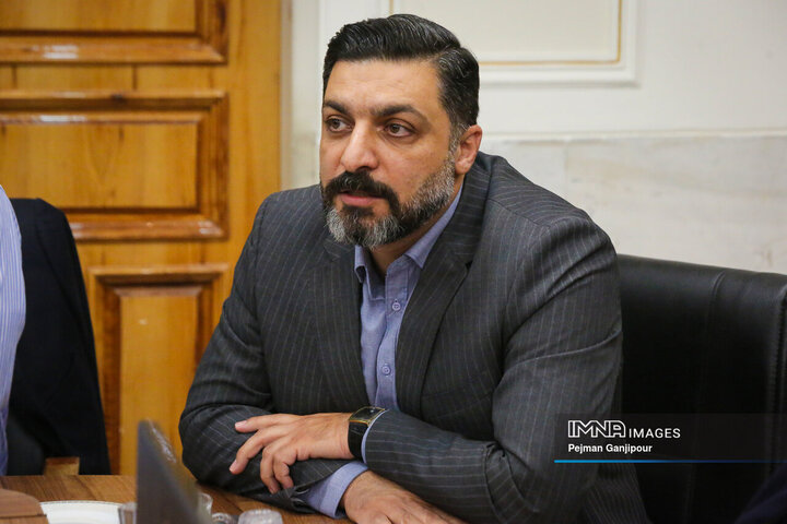 نشست ستاد عالی بزرگداشت یوم‌الله 13 آبان استان اصفهان