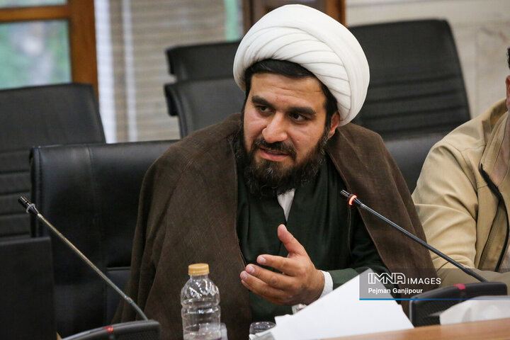 نشست ستاد عالی بزرگداشت یوم‌الله 13 آبان استان اصفهان
