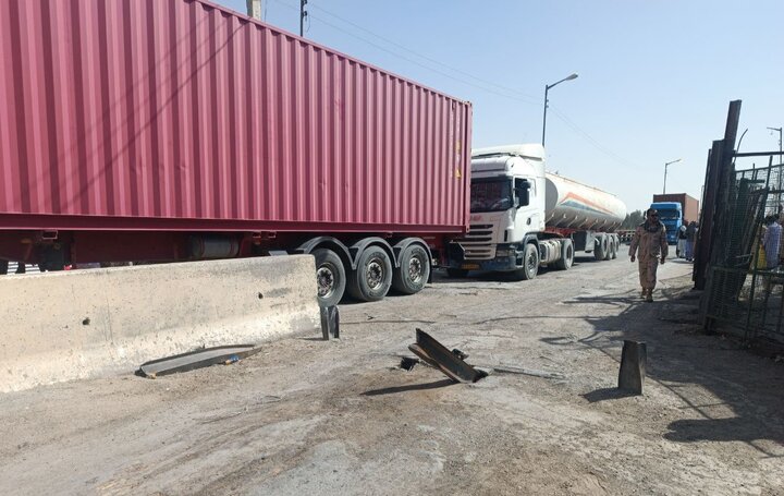 بازگشایی مرز «میلک» هیرمند/ مبادلات تجاری ایران و افغانستان از سر گرفته شد بازگشایی مرز «میلک» هیرمند/ مبادلات تجاری ایران و افغانستان از سر گرفته شد
