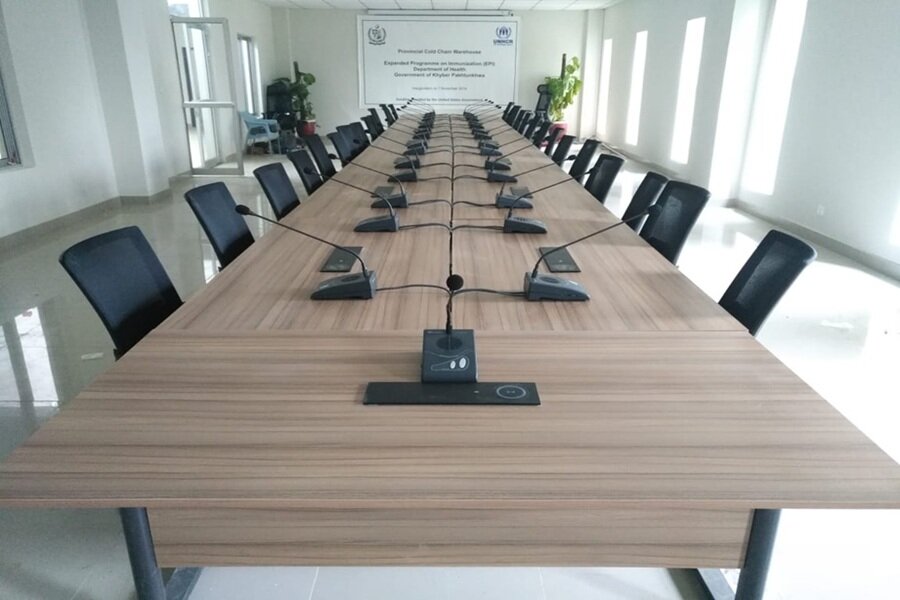 مزایا و معایب سیستم کنفرانس بیسیم | نکاتی برای بهترین انتخاب