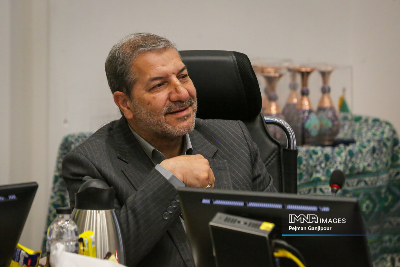 باغ مشاهیر در صورت تصویب قانونی، قابل توقف نخواهد بود