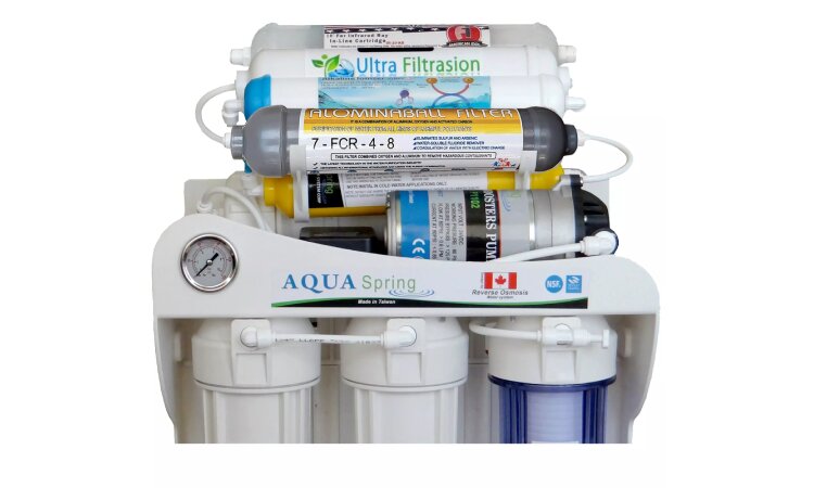 آیا آب خانه شما واقعاً سالم است؟ 5 علامت نشان دهنده آلودگی آب