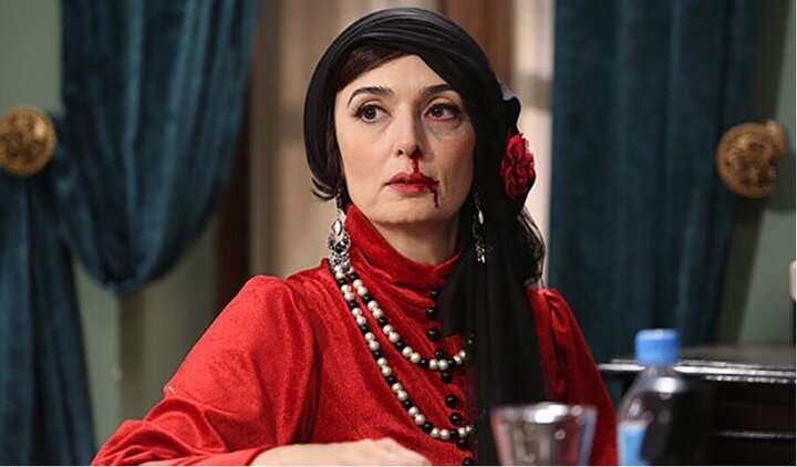 آتنه فقیه نصیری همبازی جواد عزتی در وحشی ۲ شد