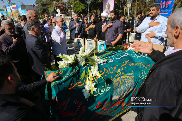 مراسم تشییع پدر شهیدان نادرالاصلی در اصفهان