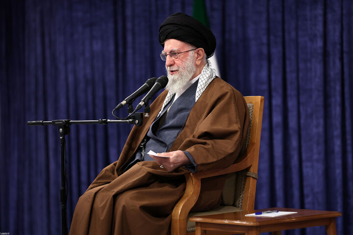 دیدار قهرمانان ورزشی و مدال‌آوران المپیادهای علمی با رهبر انقلاب