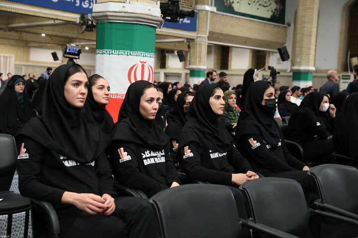دیدار قهرمانان ورزشی و مدال‌آوران المپیادهای علمی با رهبر انقلاب