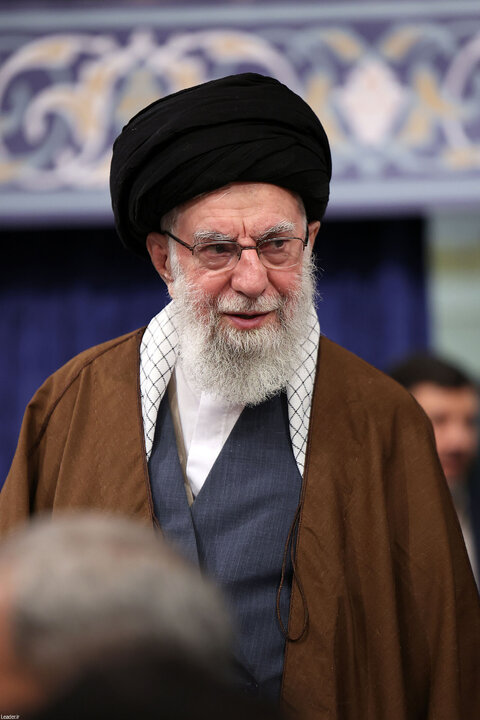 دیدار قهرمانان ورزشی و مدال‌آوران المپیادهای علمی با رهبر انقلاب