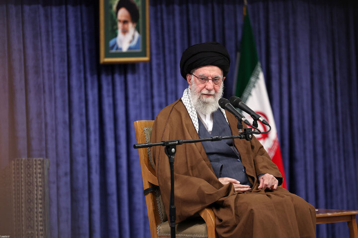 دیدار قهرمانان ورزشی و مدال‌آوران المپیادهای علمی با رهبر انقلاب