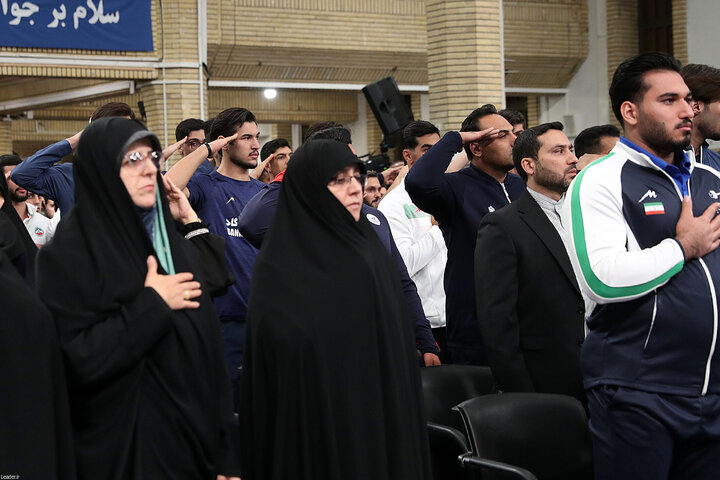 دیدار قهرمانان ورزشی و مدال‌آوران المپیادهای علمی با رهبر انقلاب