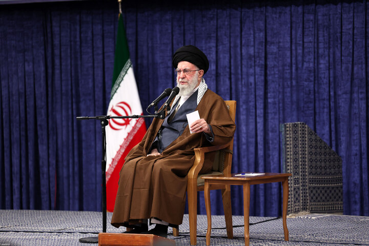 دیدار قهرمانان ورزشی و مدال‌آوران المپیادهای علمی با رهبر انقلاب