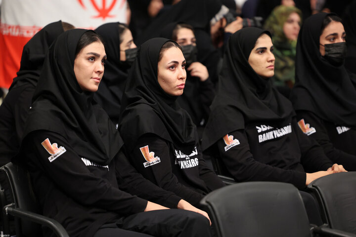دیدار قهرمانان ورزشی و مدال‌آوران المپیادهای علمی با رهبر انقلاب