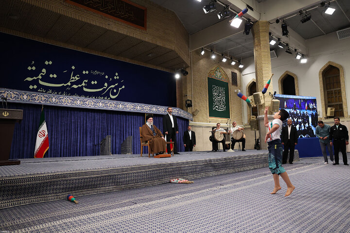 دیدار قهرمانان ورزشی و مدال‌آوران المپیادهای علمی با رهبر انقلاب