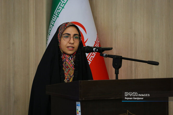 آیین تجلیل از قهرمانان و افتخارآفرینان ملی و بین‌المللی منطقه 10 اصفهان