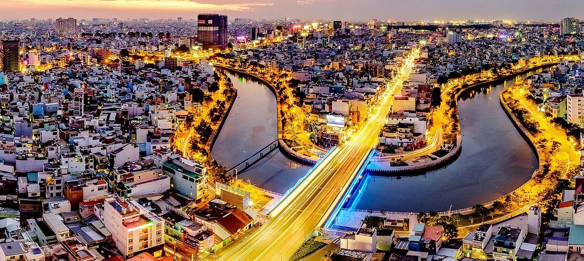 پیاده‌راه نگوین هوئه شاهراه گردشگری هوشی‌ مین