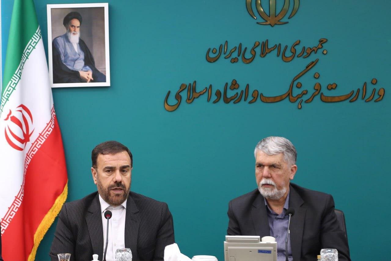 امضای تفاهمنامه برگزاری «جشنواره جهانی فیلم فجر» در استان فارس