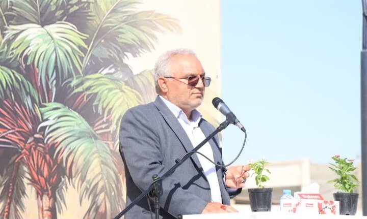 نخل، نماد تاریخ، صبر و استقامت مردم اهواز است نخل، نماد تاریخ، صبر و استقامت مردم اهواز است