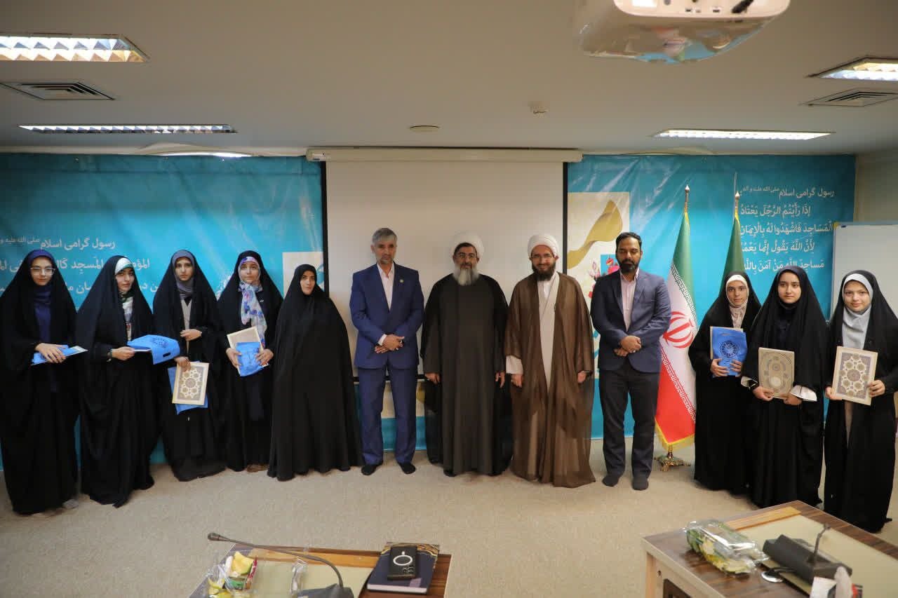 حاج علی اکبری: طرح «صبح رویش» پیوندی مبارک میان نماز جمعه و هنر انقلاب است