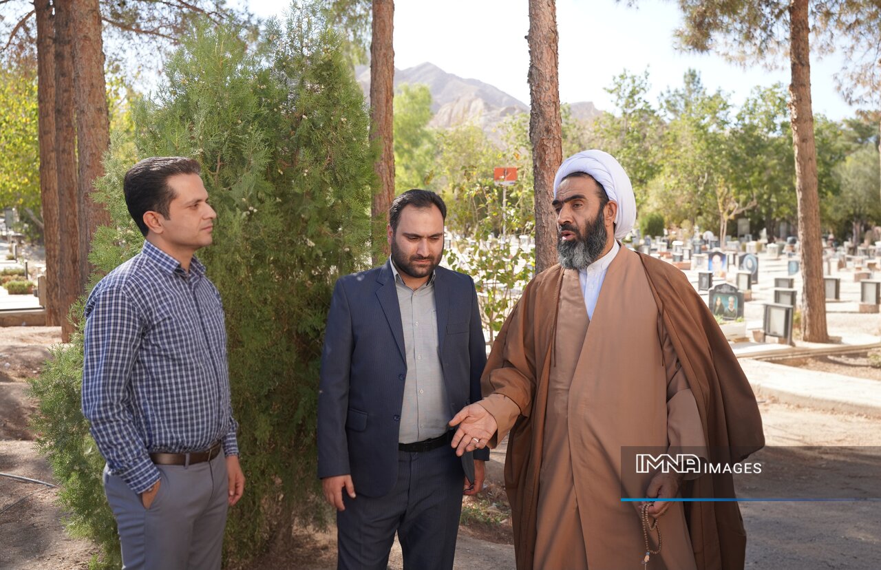 بازدید حجتالاسلام نقدعلی از باغ رضوان/تاکید بر صرفهجویی در مصرف آب و تقویت رویکرد فرهنگی