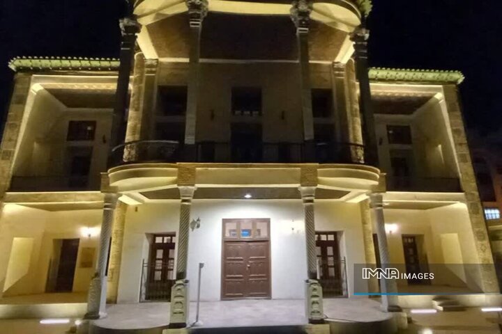 عمارت باغ زرشک اصفهان با ۱.۲ میلیارد تومان اعتبار نورپردازی شد