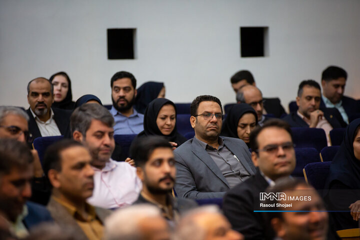 همایش روز آمار و برنامه‌ریزی و رونمایی از دستاوردهای معاونت برنامه ریزی و توسعه سرمایه انسانی شهرداری اصفهان