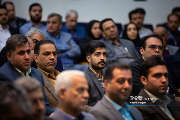 همایش روز آمار و برنامه‌ریزی و رونمایی از دستاوردهای معاونت برنامه ریزی و توسعه سرمایه انسانی شهرداری اصفهان