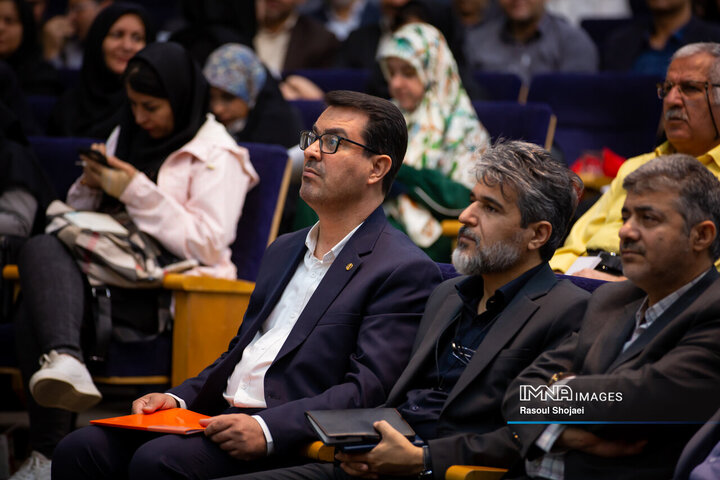 همایش روز آمار و برنامه‌ریزی و رونمایی از دستاوردهای معاونت برنامه ریزی و توسعه سرمایه انسانی شهرداری اصفهان