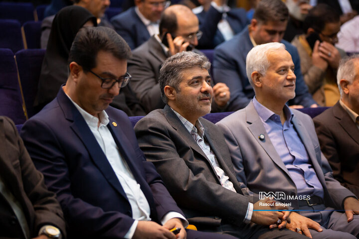 همایش روز آمار و برنامه‌ریزی و رونمایی از دستاوردهای معاونت برنامه ریزی و توسعه سرمایه انسانی شهرداری اصفهان