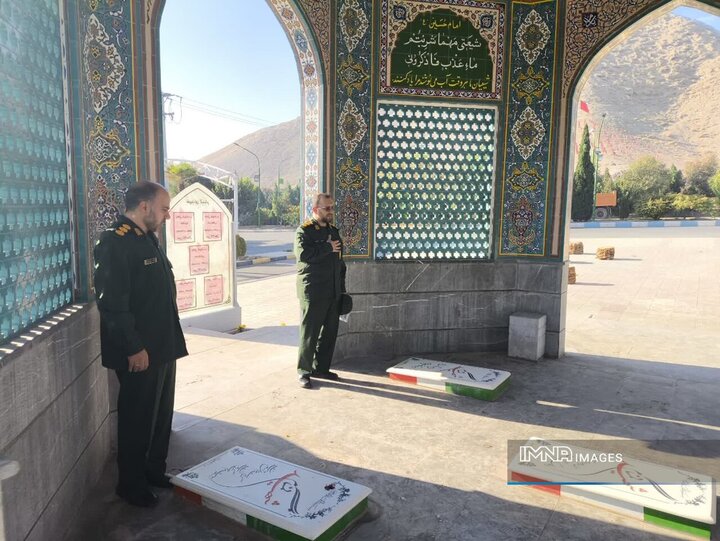 بازدید نماینده مدیرکل بنیاد حفظ آثار دفاع مقدس از پروژههای فرهنگی و عمرانی باغ رضوان بازدید نماینده مدیرکل بنیاد حفظ آثار دفاع مقدس از پروژههای فرهنگی و عمرانی باغ رضوان