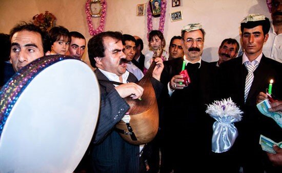 عاشیقلار؛ زبان بیمرز ملتها