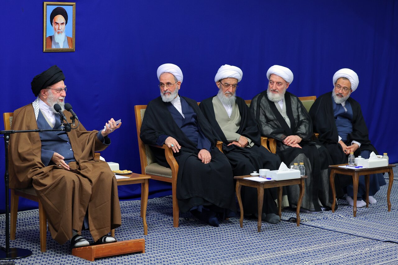 از آزادی مهدیه اسفندیاری تا دیدار رهبر معظم انقلاب با دست‌اندرکاران همایش علامه نائینی