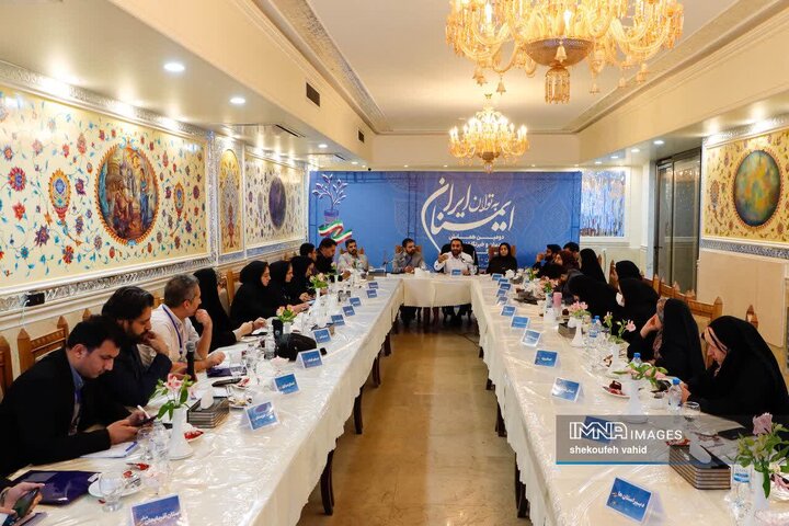 زینب آخوندی خبرنگار برتر شهری استانهای خبرگزاری ایمنا شد زینب آخوندی خبرنگار برتر شهری استانهای خبرگزاری ایمنا شد