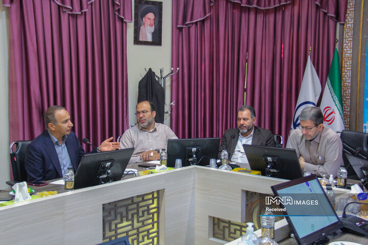 نشست مشترک مجمع نمایندگان شهرستان و شورای اسلامی شهر اصفهان