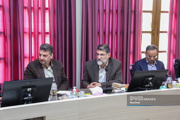 نشست مشترک مجمع نمایندگان شهرستان و شورای اسلامی شهر اصفهان